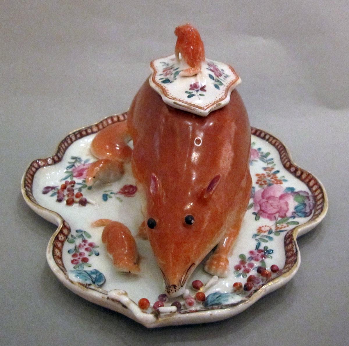 2001.0020.015 A,B Porcelain tureen front