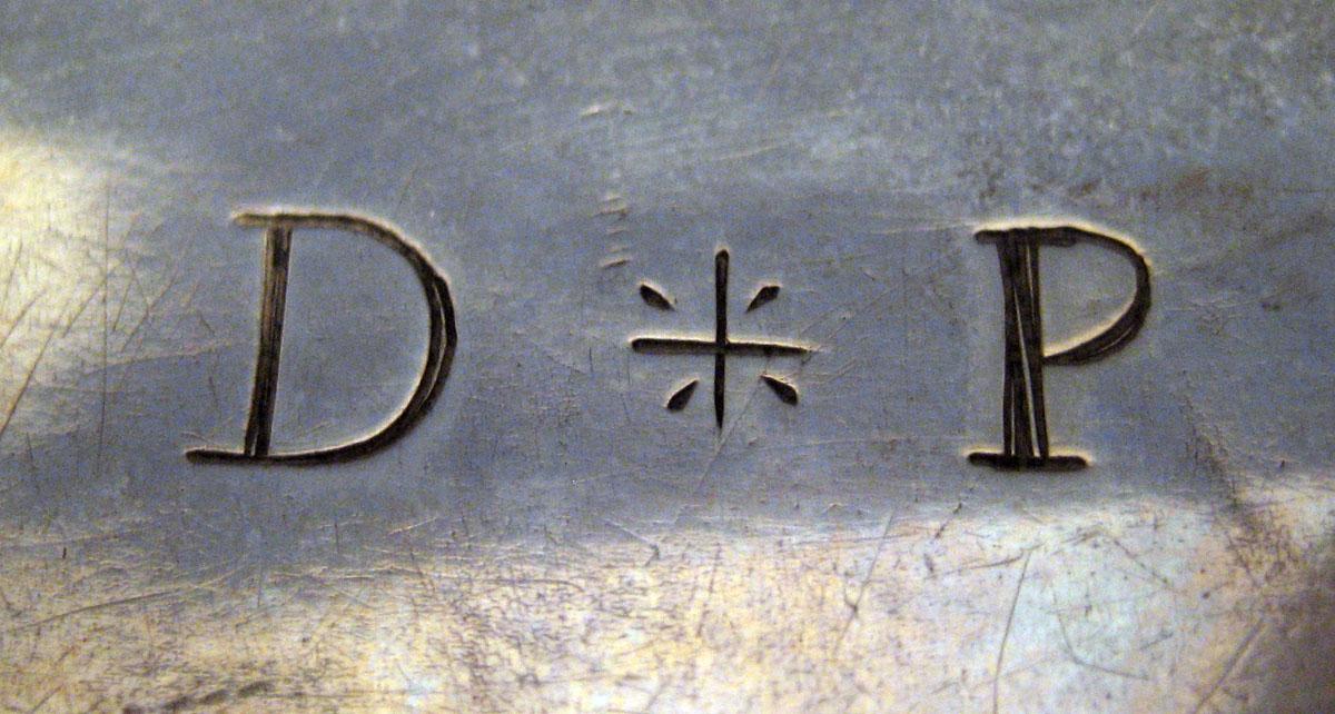 2001.0023 Silver Snuff Box engraving