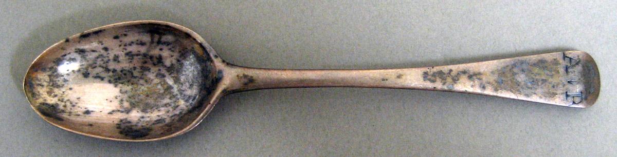 2001.0026 Silver Spoon upper surface