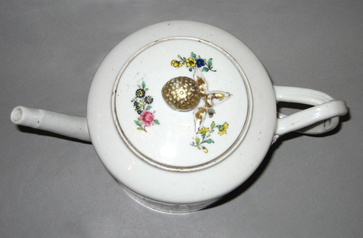 2001.0029.003 Teapot upper