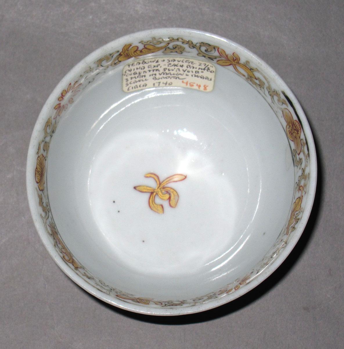 2001.0029.007 A Porcelain teabowl top