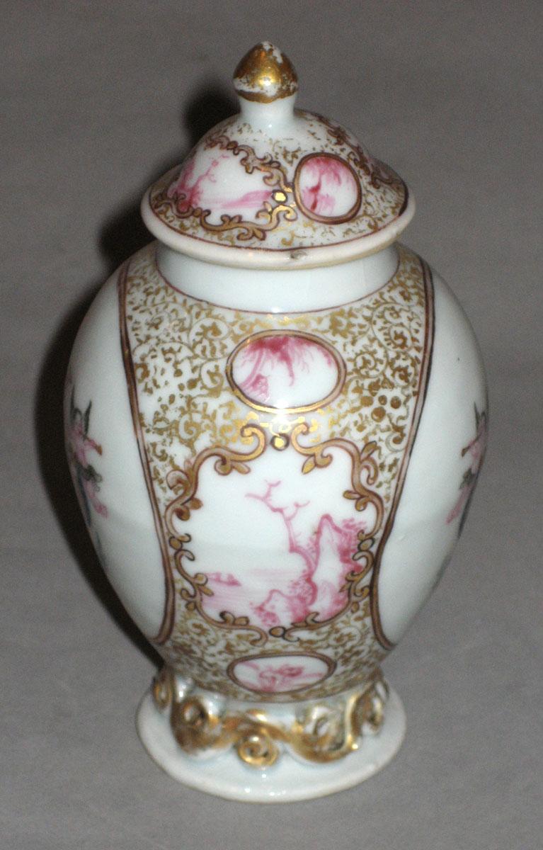 2001.0029.008 A,B Porcelain tea cannister side
