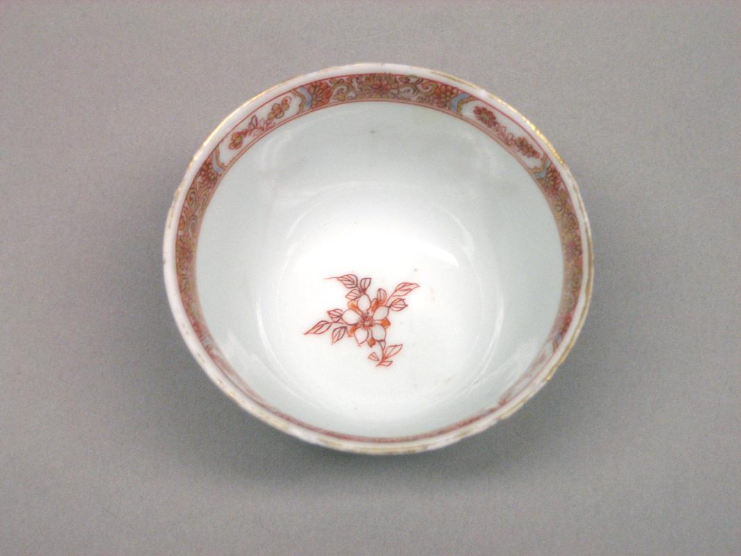 2001.0029.013.001 Teabowl upper