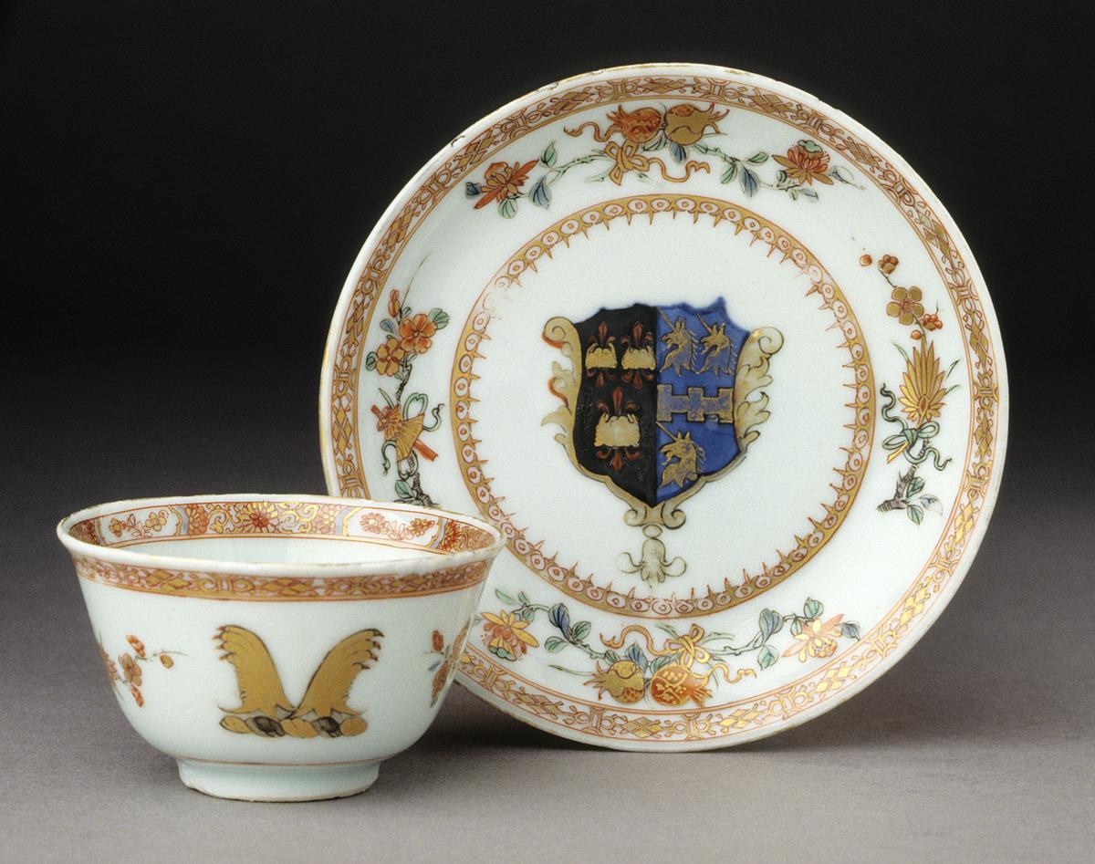 2001.0029.013.001 A, B Teabowl and Saucer