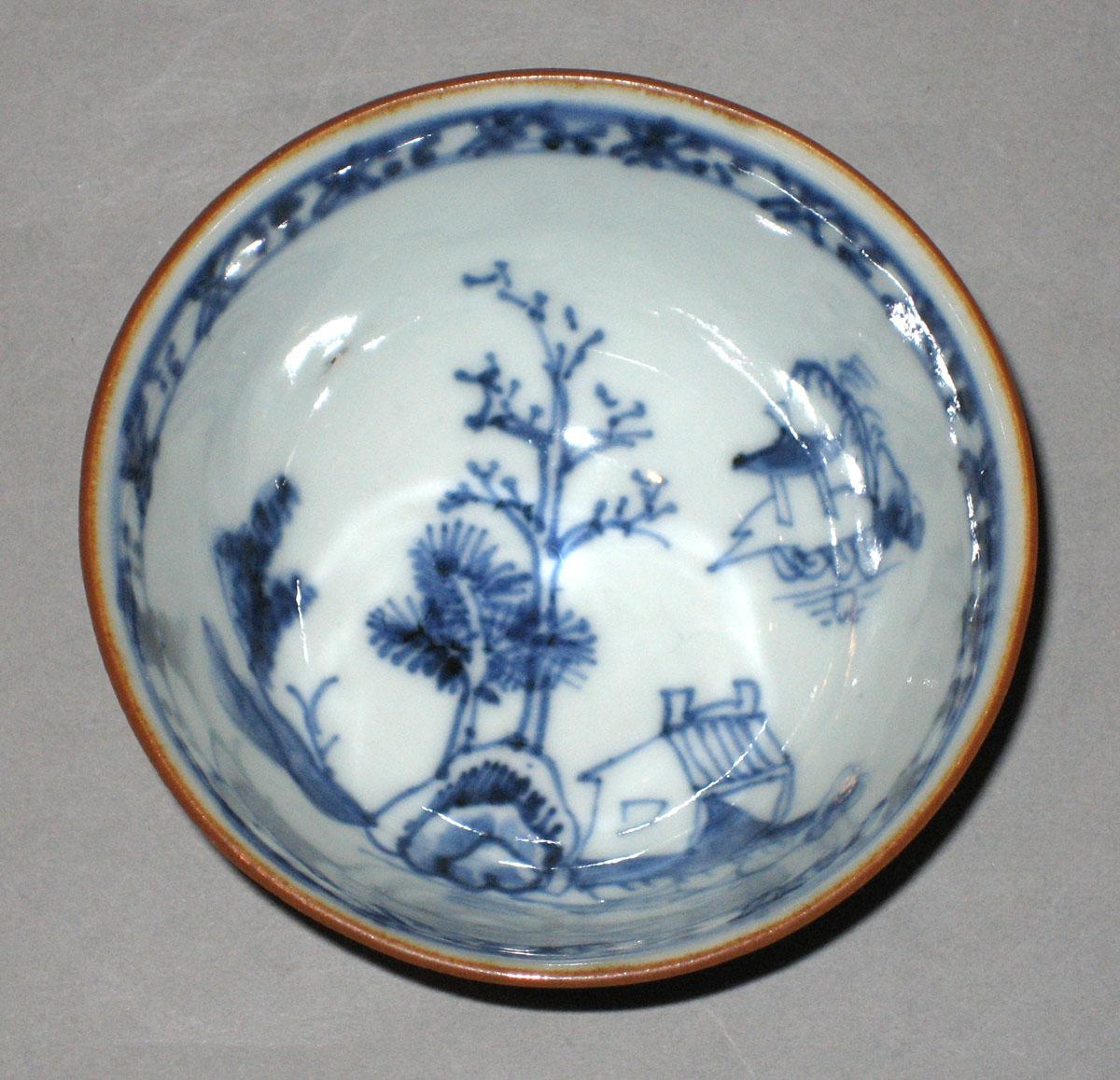 2001.0029.017 A Porcelain teabowl top