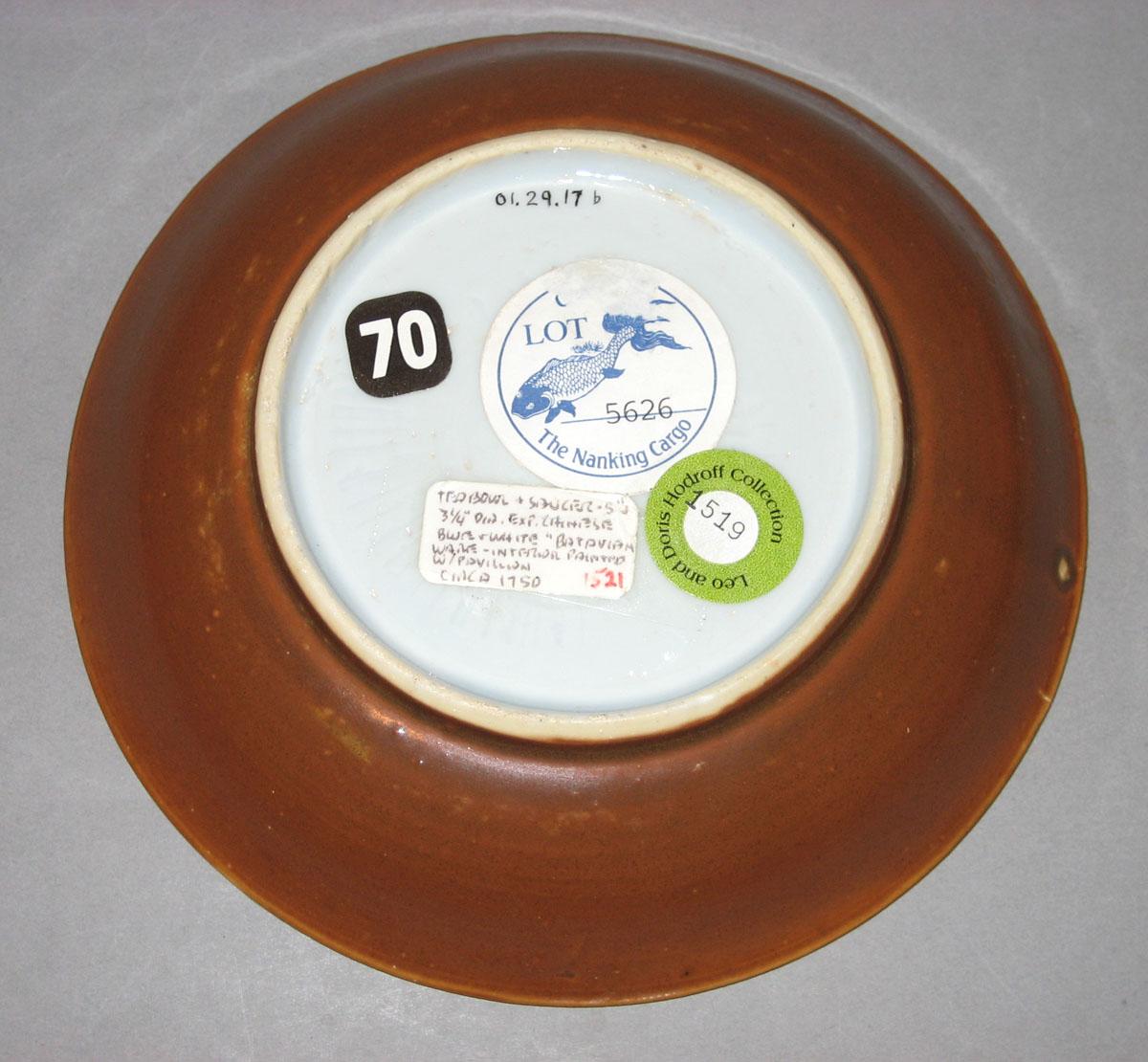 2001.0029.017 B Porcelain saucer underside