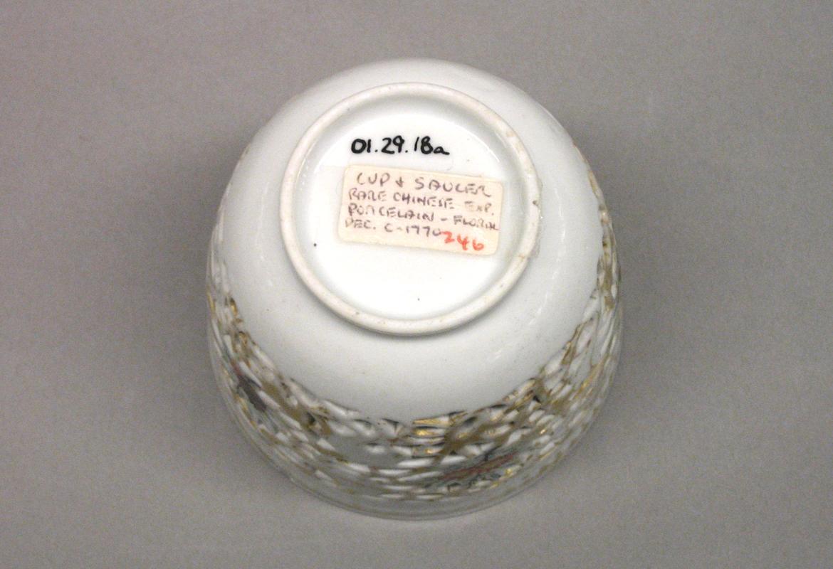 2001.0029.018 a Teacup underside