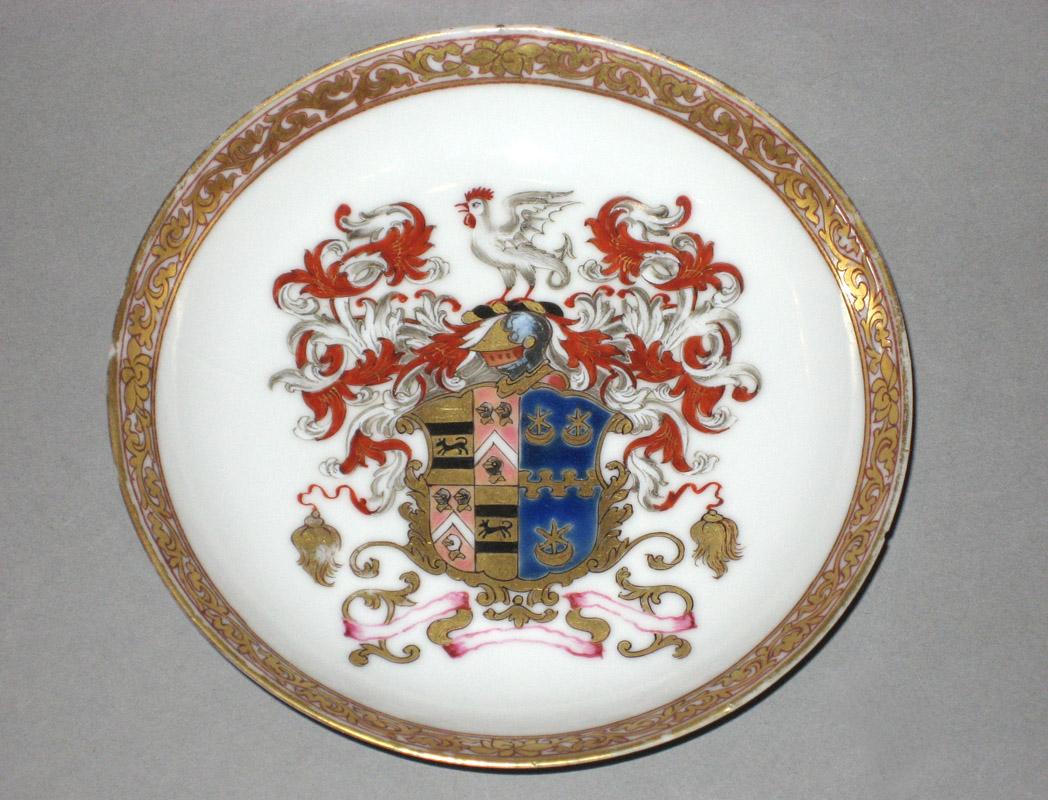2001.0029.019 Saucer