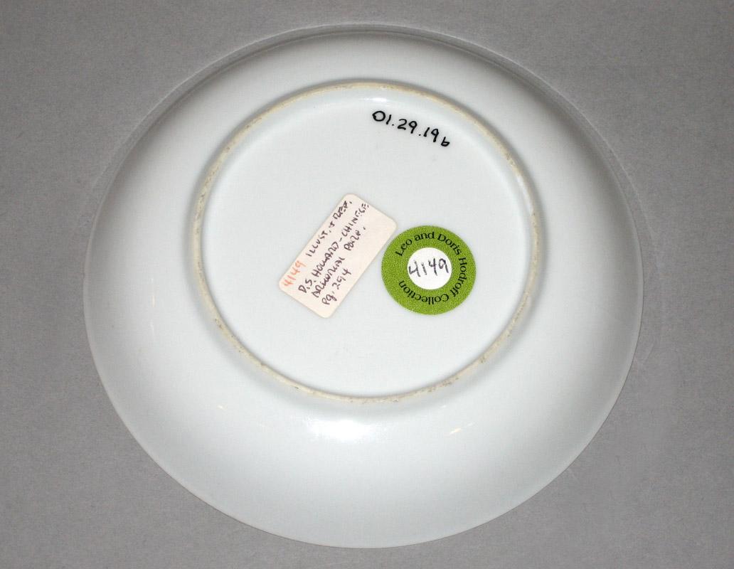 2001.0029.019 Saucer underside