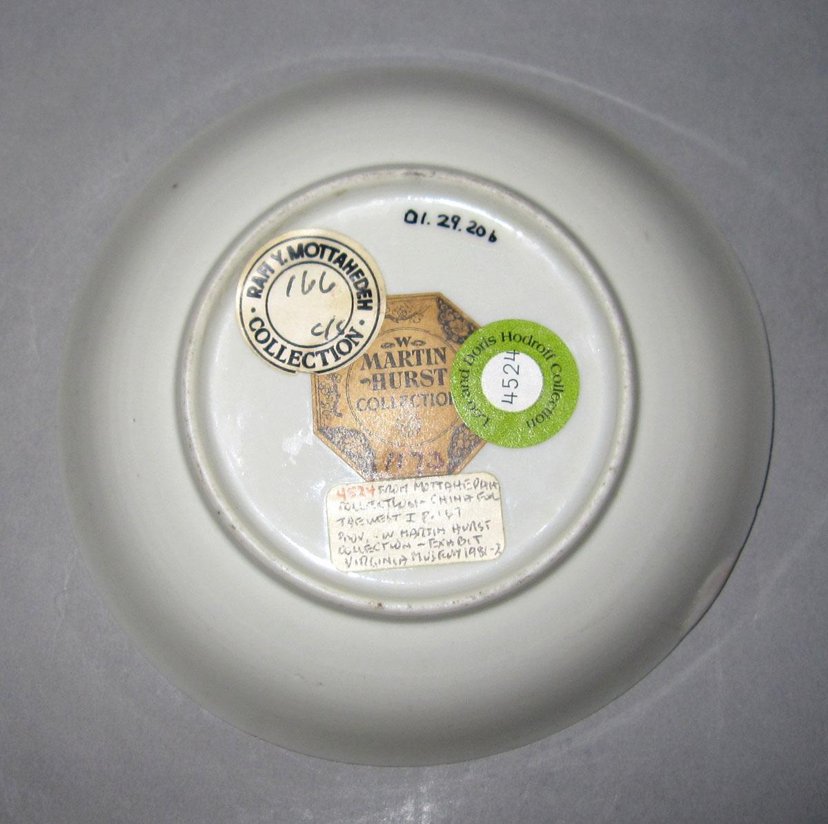 2001.0029.020 B Porcelain saucer underside