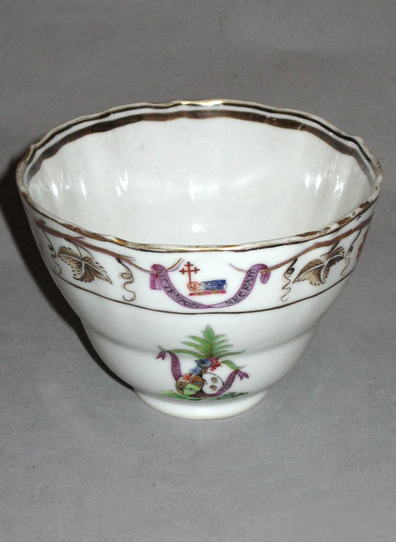2001.0029.022 Teacup front
