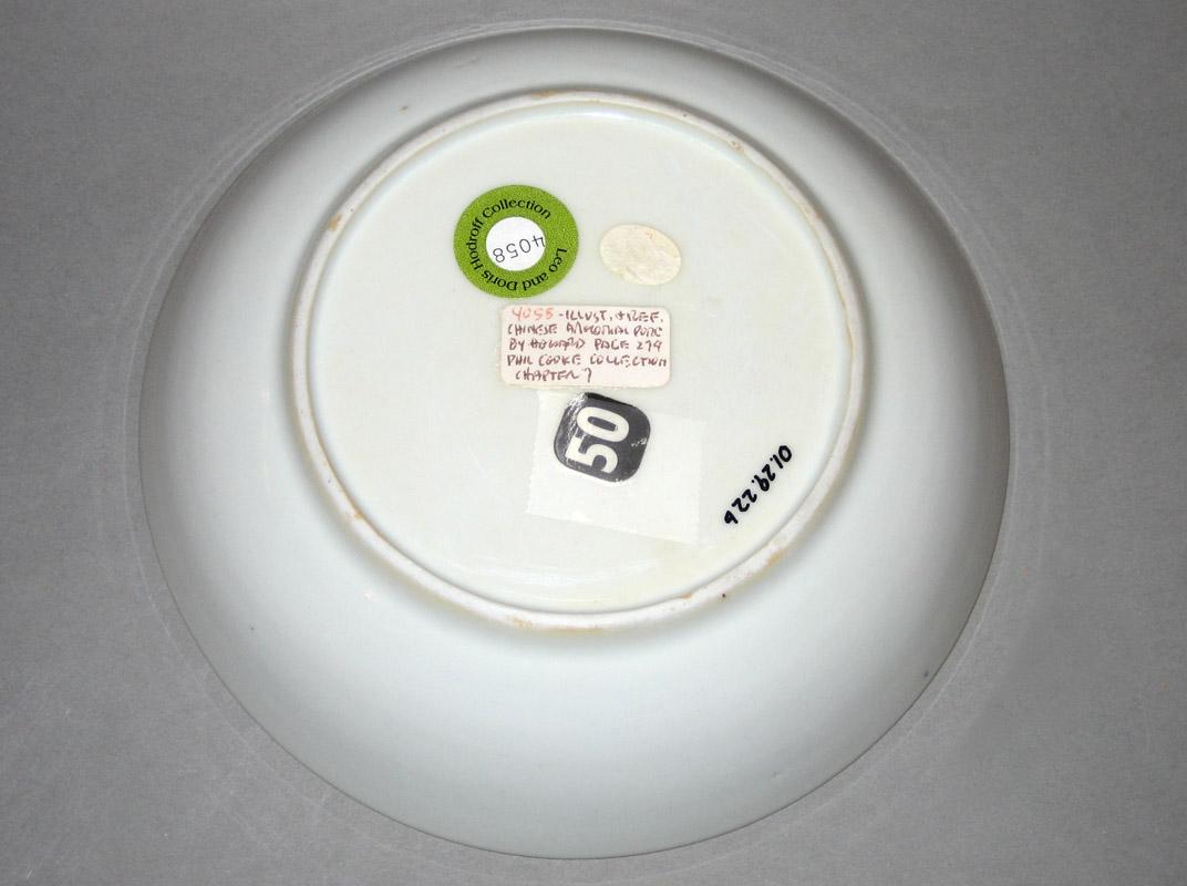 2001.0029.022 Saucer underside