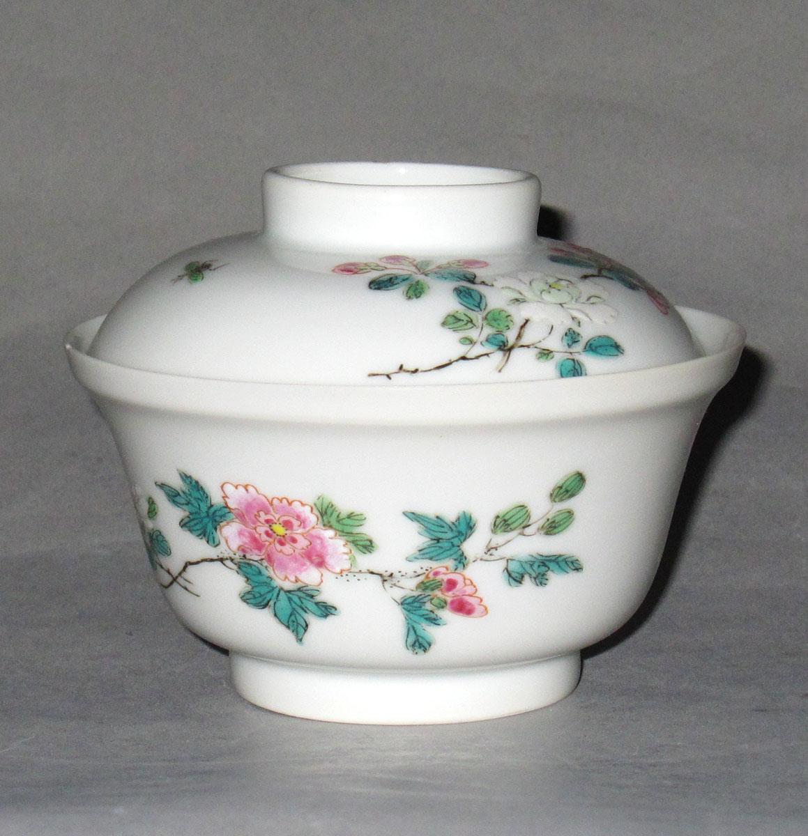 2001.0029.024.001 A,B Porcelain bowl