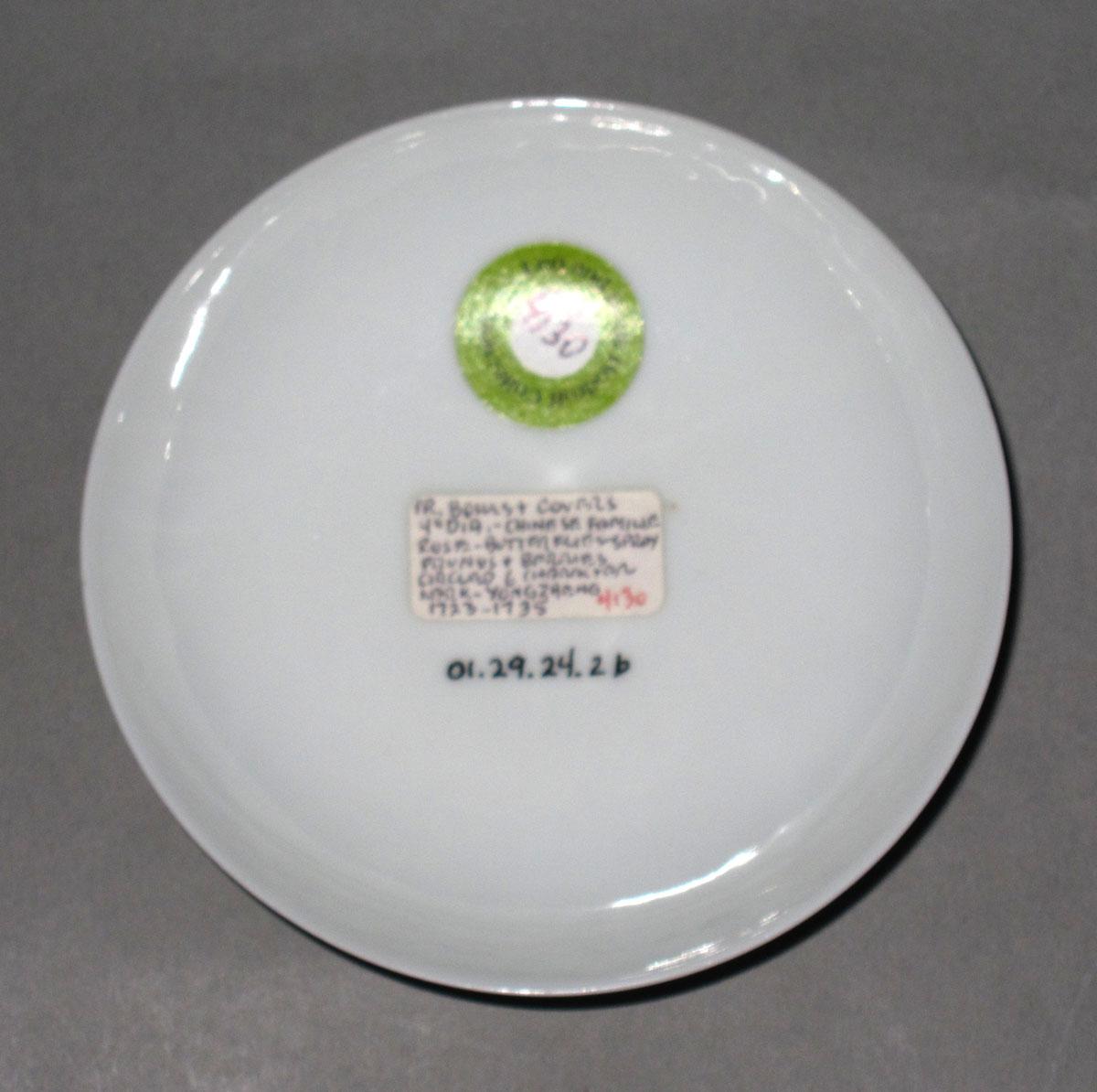 2001.0029.024.002 B Porcelain bowl underside