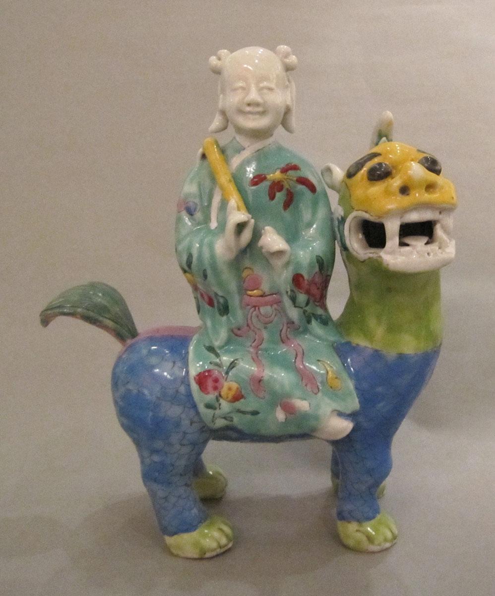 2001.0029.032.001 A,B Porcelain figure