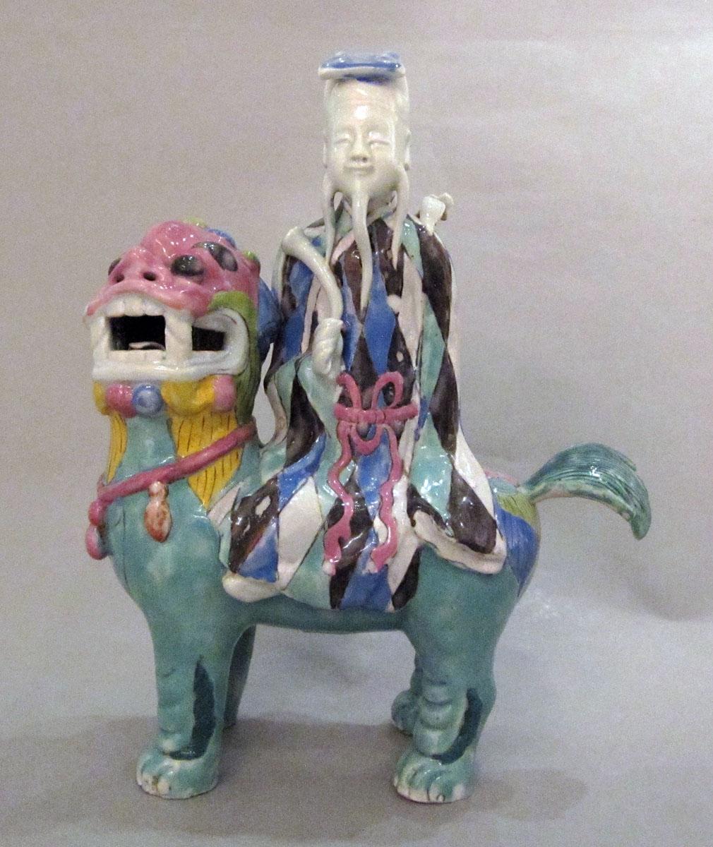 2001.0029.032.002 A,B Porcelain figure