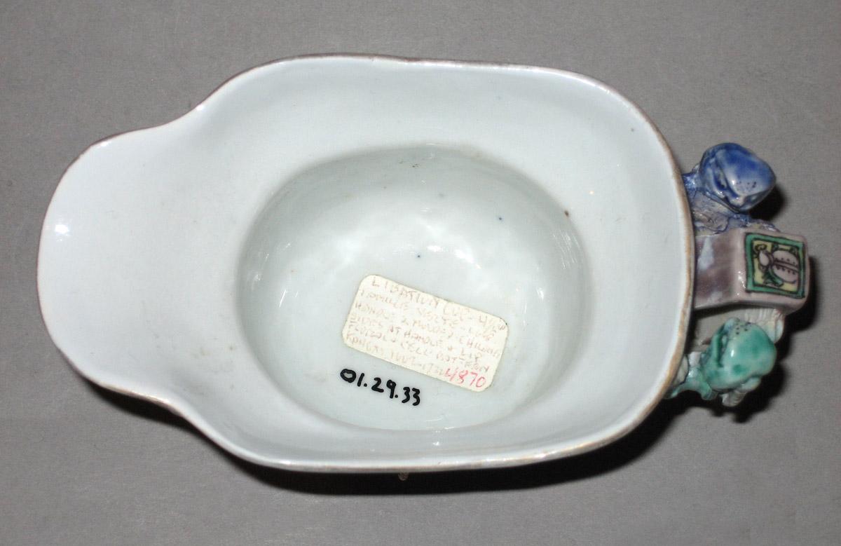 2001.0029.033 Cup upper