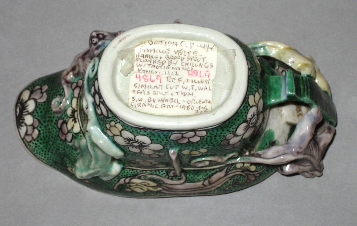 2001.0029.034 Cup underside