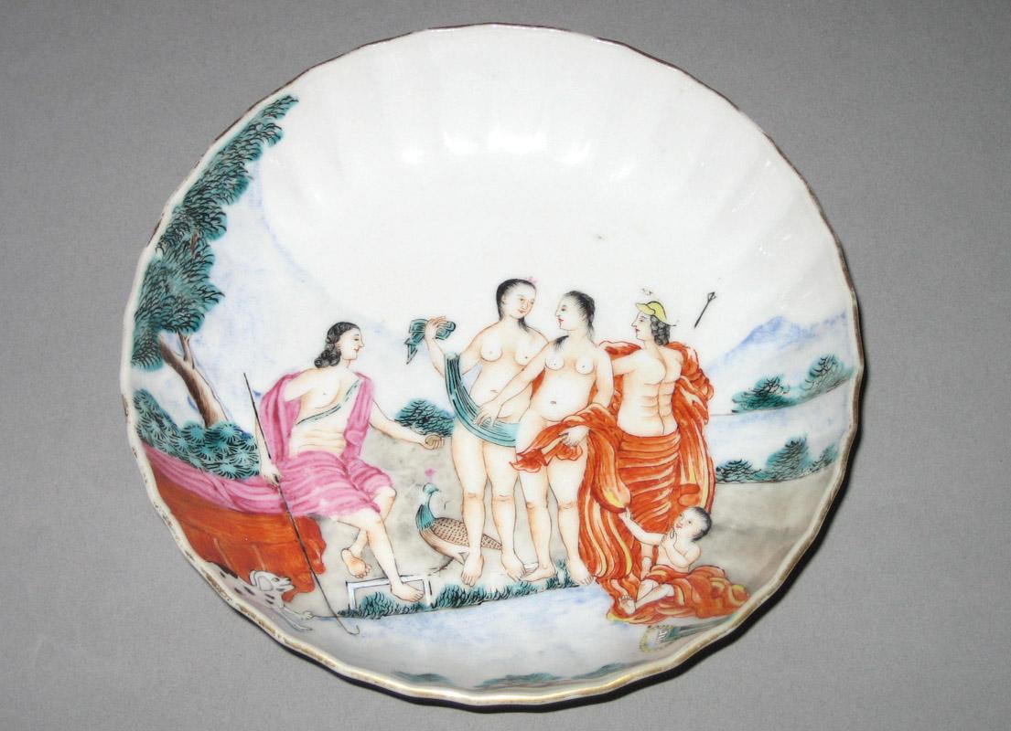 2001.0029.037 b Saucer