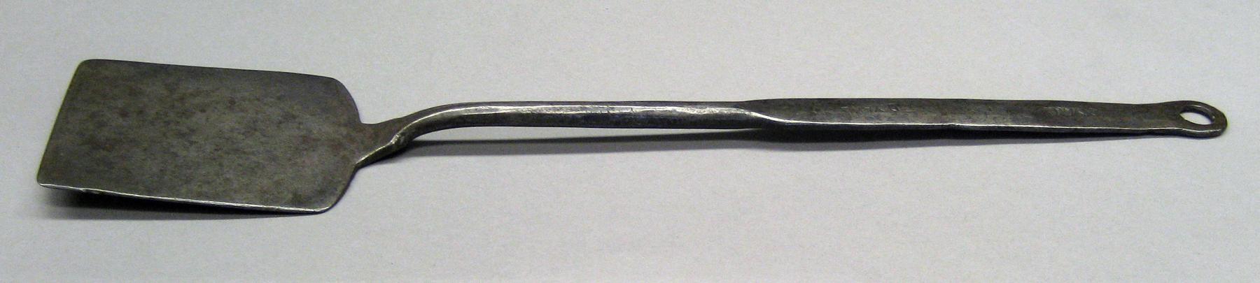 2001.0033.014 Spatula