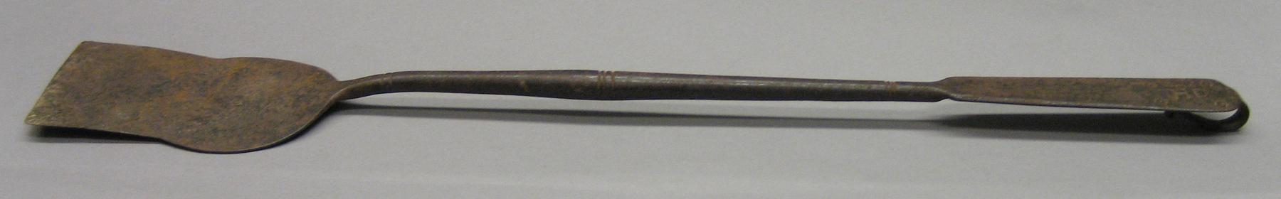 2001.0033.016 Spatula