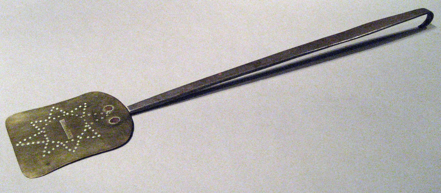 2001.0033.049 Spatula
