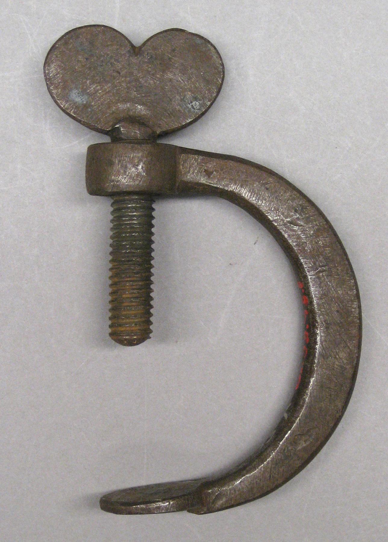 2001.0033.093.001 Tool (for Textiles)