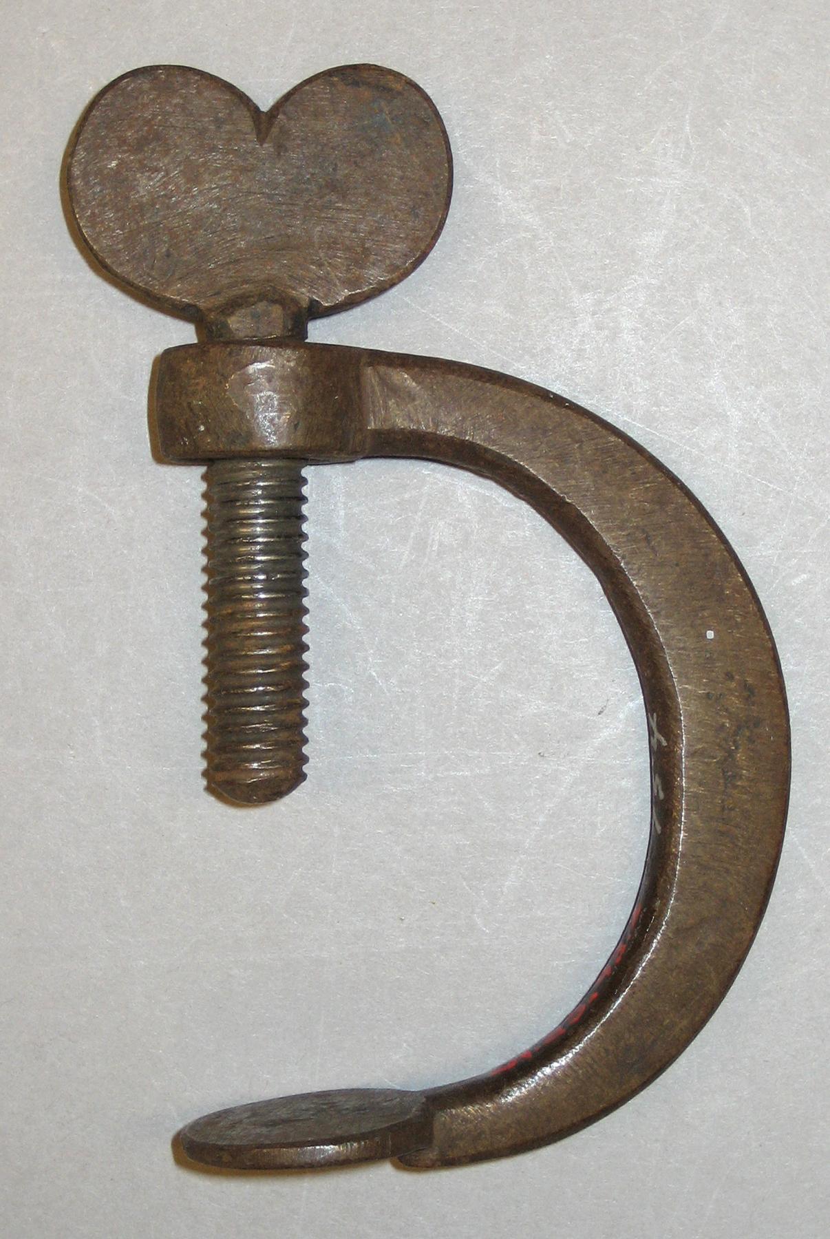 2001.0033.093.002 Tool (for Textiles)