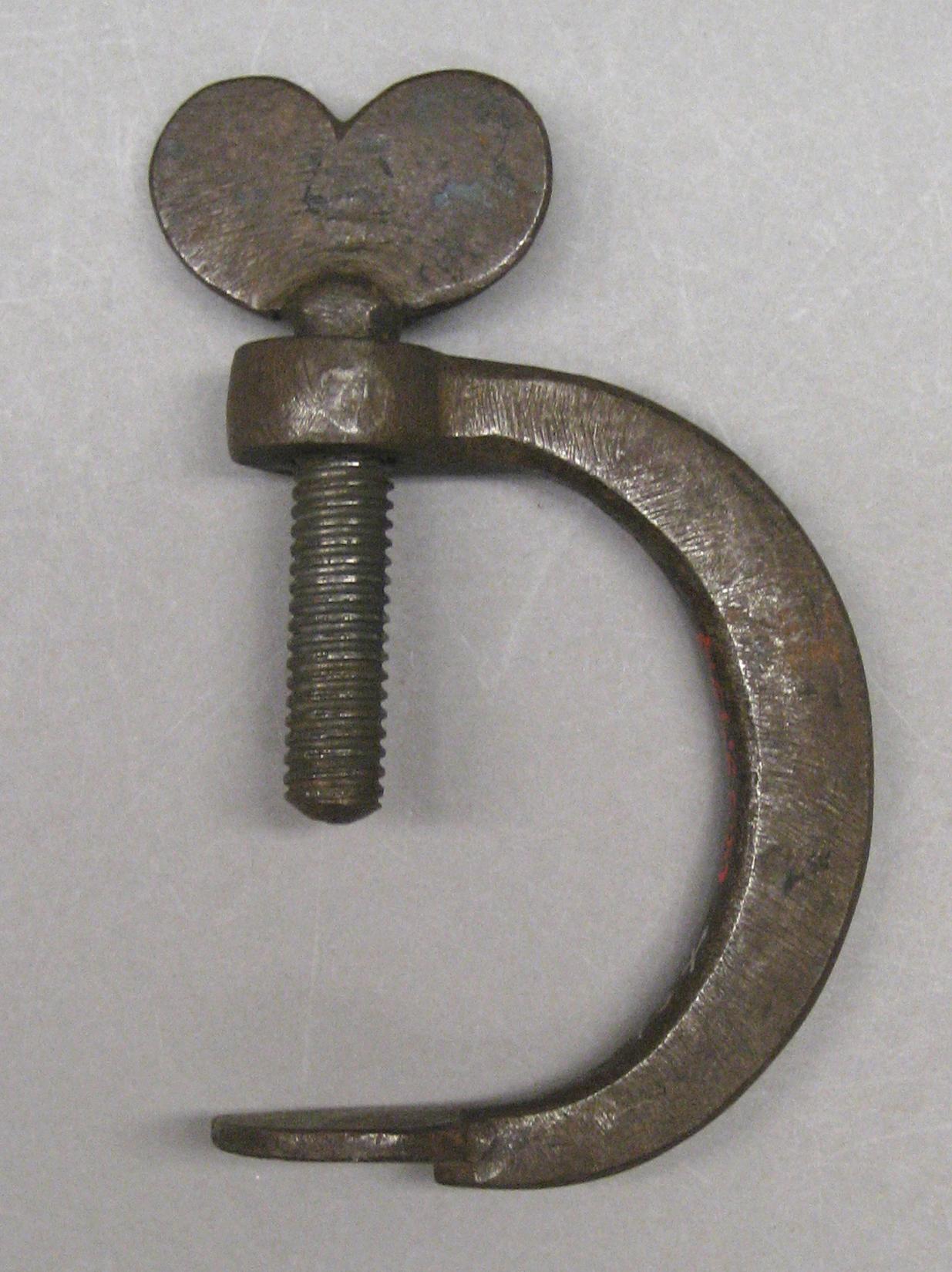 2001.0033.093.003 Tool (for Textiles)