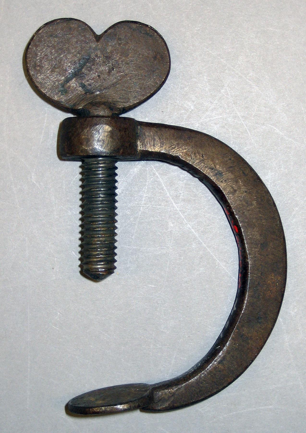 2001.0033.093.004 Tool (for Textiles)