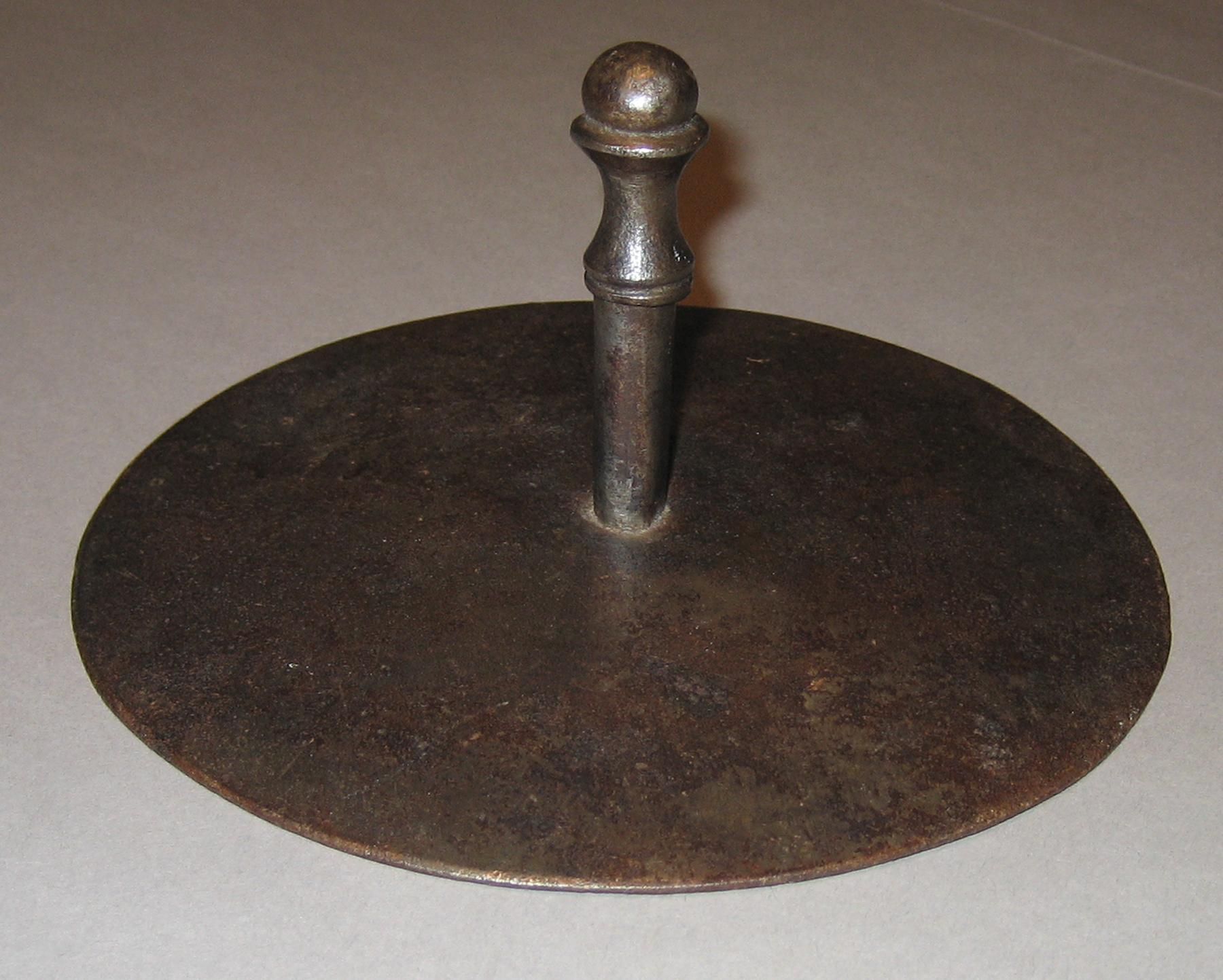 2001.0033.159 Pot lid