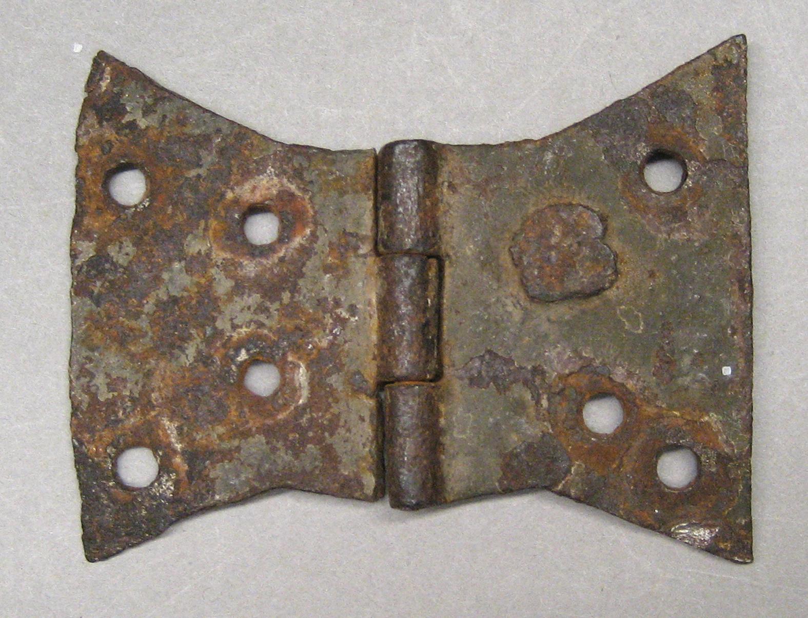 2001.0033.179.001 Hinge