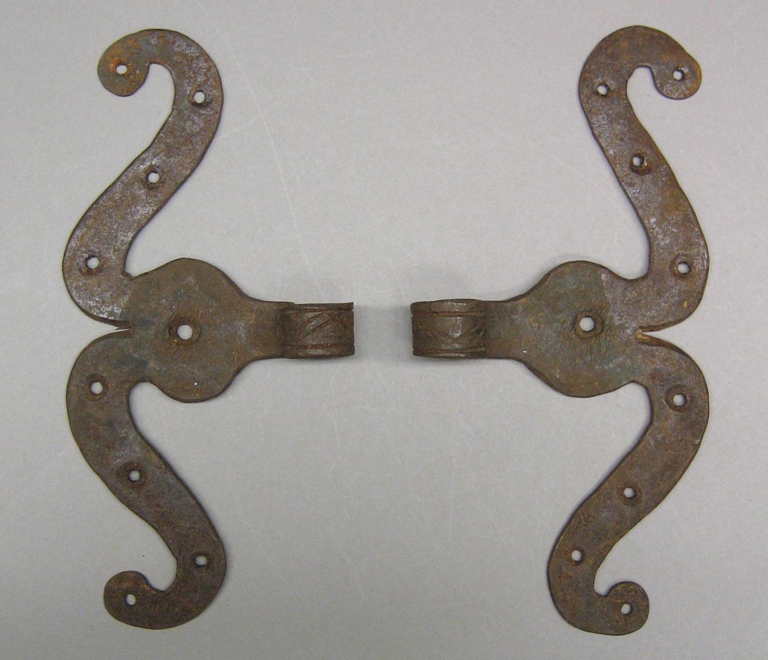 2001.0033.202 Hinge