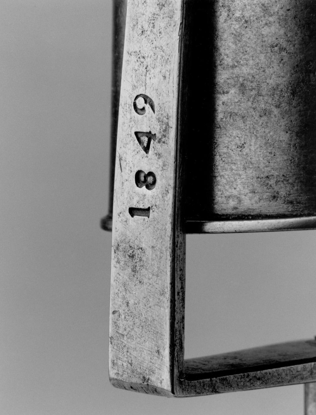 2001.0033.234 Lamp detail 2