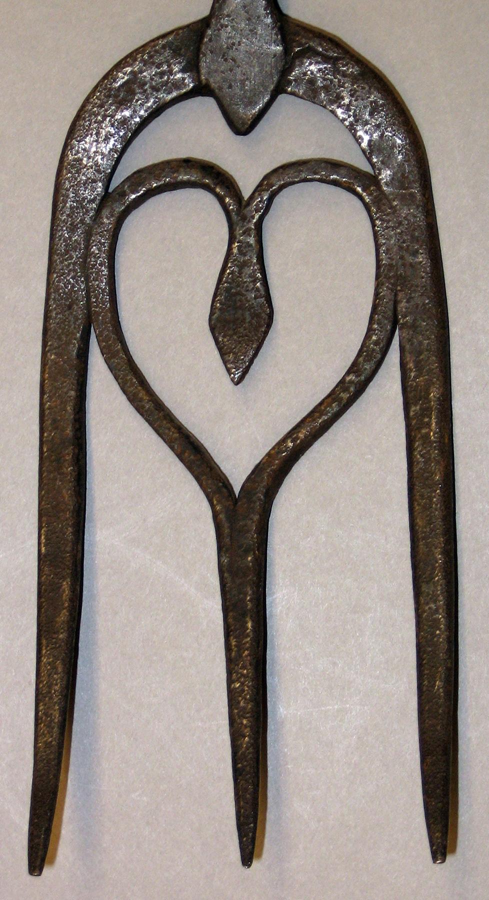2001.0033.262 Fork (detail)