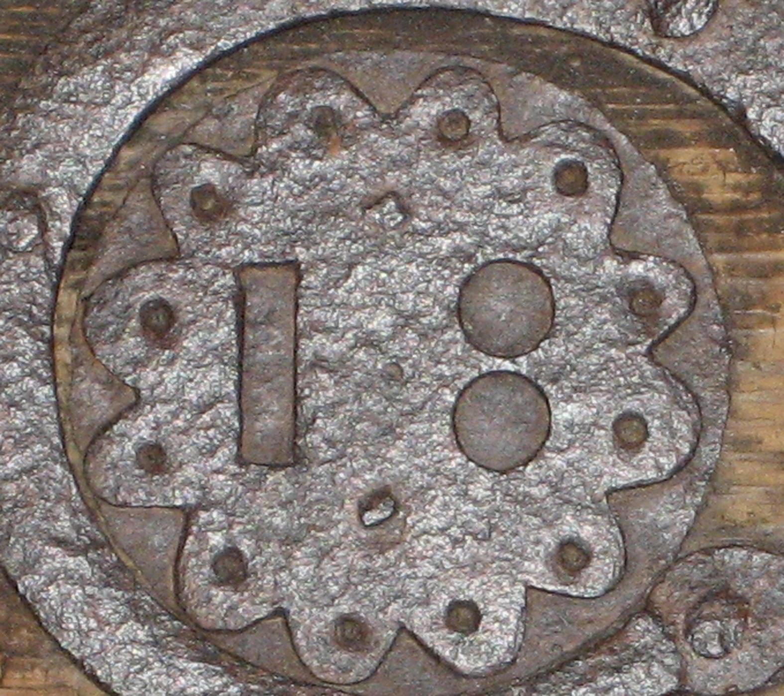 2001.033.267 Box lid (mark 1)