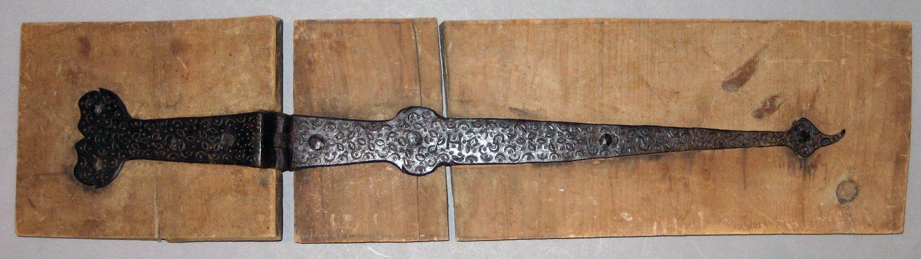 2001.0033.269.002 Hinge