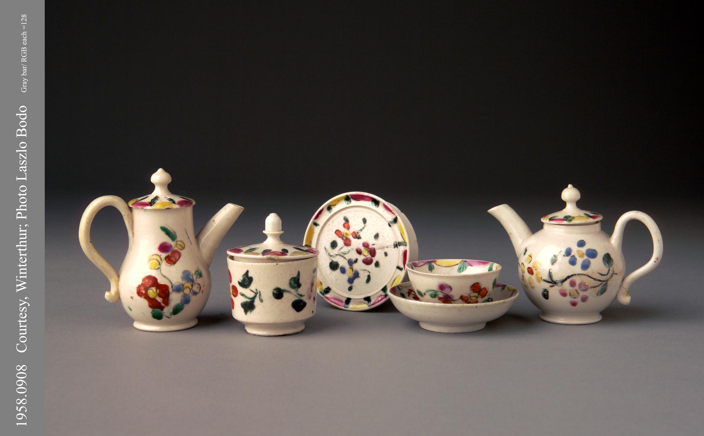1958.0908 Miniature tea/coffee service