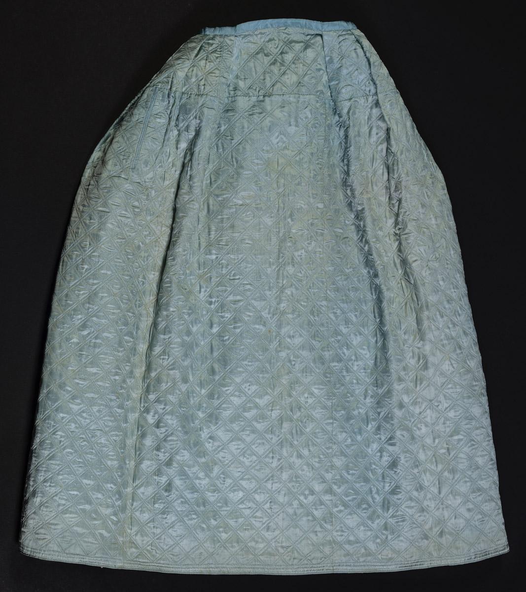 2001.0037.001 Petticoat