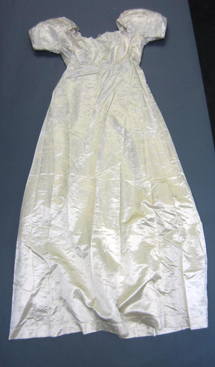 2001.0037.004 A Dress, Front