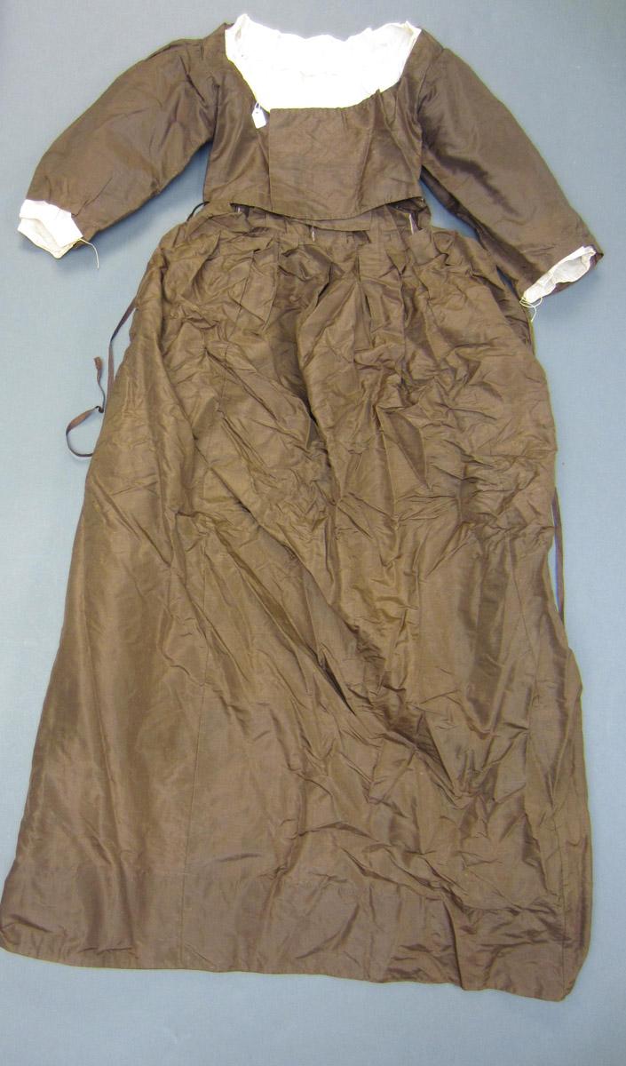 2001.0037.005 Dress, Front