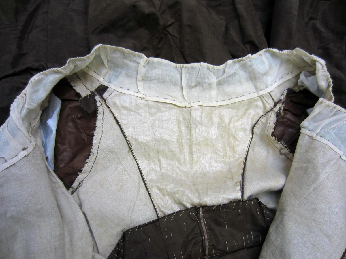 2001.0037.005 Dress, Detail lining