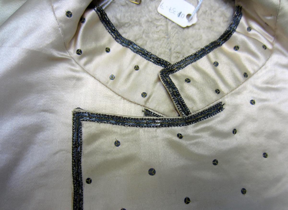 2001.0037.007 Waistcoat, Collar