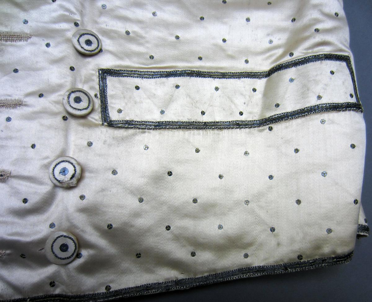 2001.0037.007 Waistcoat, Detail