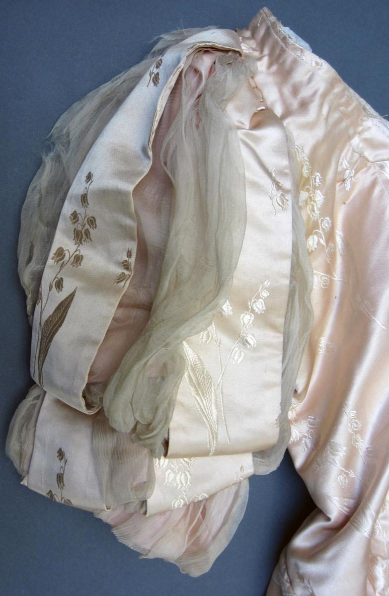 2001.0037.008 Bodice, Sleeve