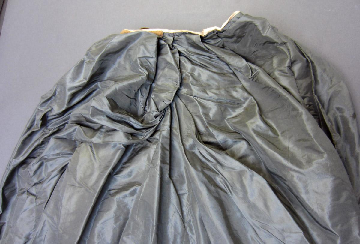 2001.0037.010 B Skirt, Waist