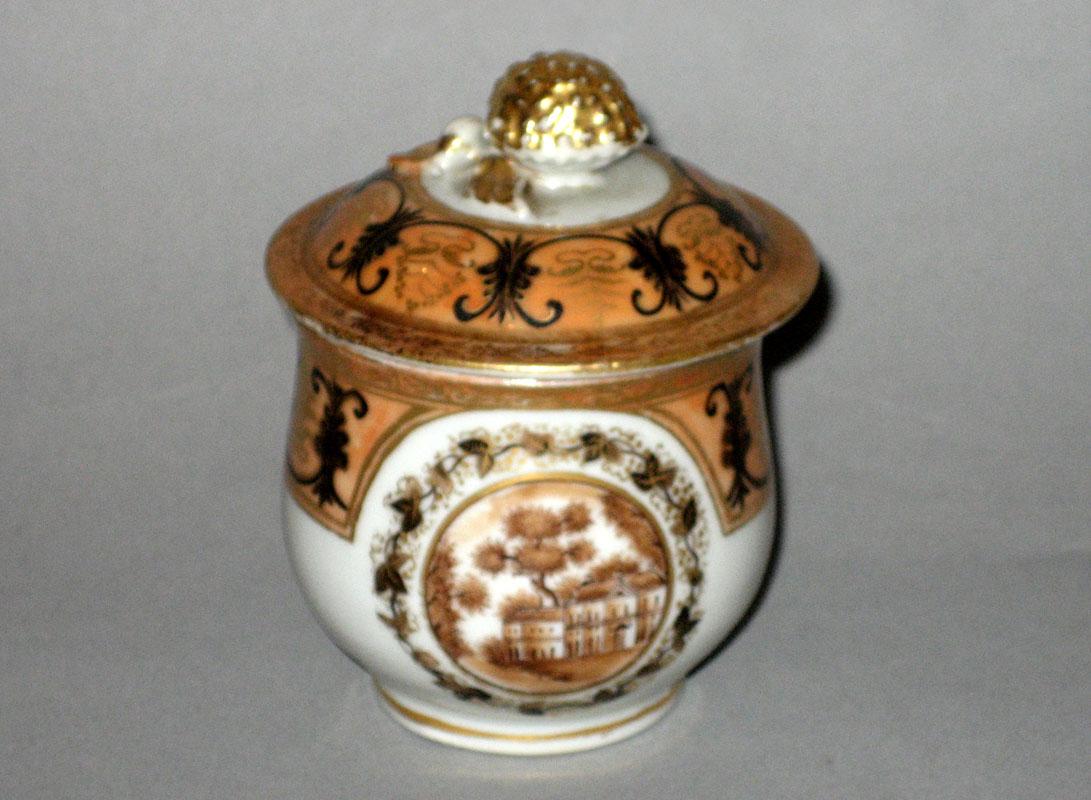 2001.0041.001 A, B Pot de Creme front