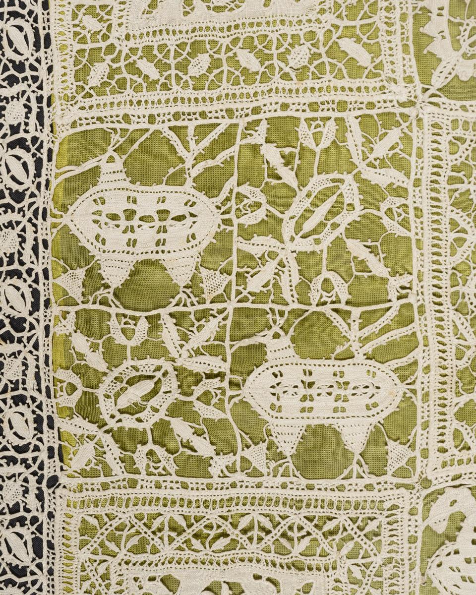 2002.0001.001 Tablecloth, detail 11