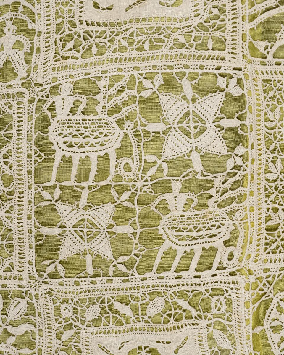 2002.0001.001 Tablecloth, detail 12