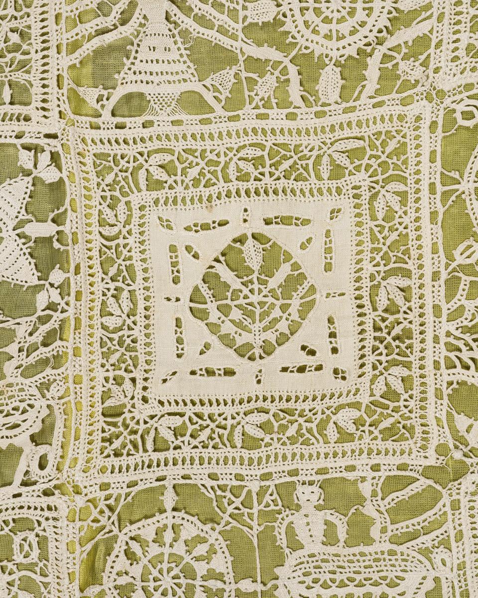 2002.0001.001 Tablecloth, detail 14